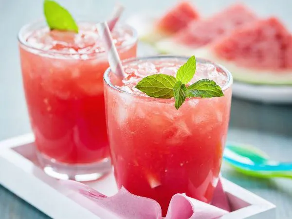 Dưa hấu mang đến nhiều lợi ích cho sức khỏe nam giới nhờ chứa nhiều lycopene - chất chống oxy hóa rất tốt cho tim mạch, tuyến tiền liệt. Ảnh minh họa: Internet