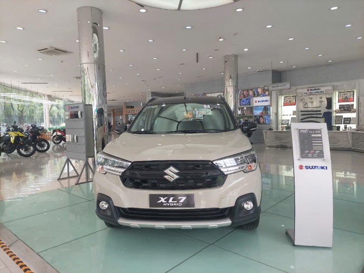 1aaxl710-1749886182-132-width740height555 XL7 Hybrid: Xe dịch vụ, chủ xe… hết đường chê - 4