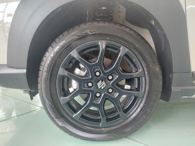 1aaxl719-1749886250-500-width740height555 XL7 Hybrid: Xe dịch vụ, chủ xe… hết đường chê - 12