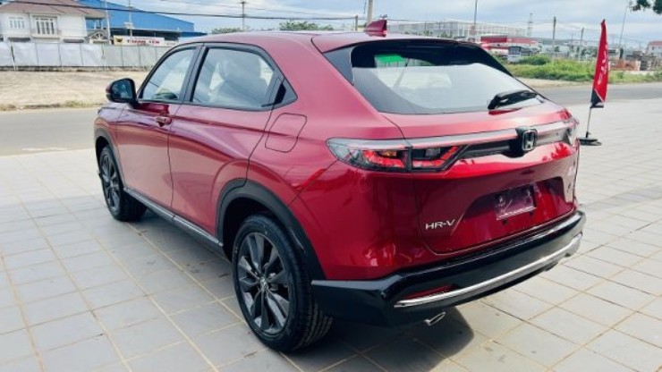 1ahondahrv4-1749491838-892-width740height416 So găng HR-V và Corolla Cross Hybrid: Ai là "gà chiến", ai là "thóc vàng"? - 5