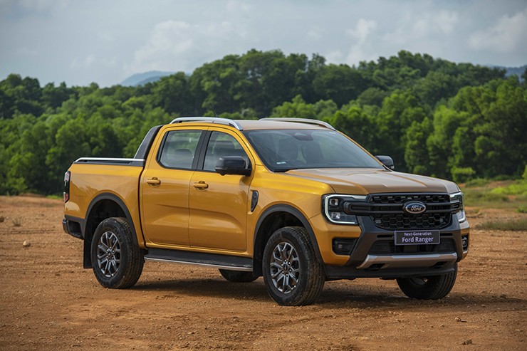 2-1750414235-315-width740height493 Giá xe Ford Ranger tháng 6/2025, hỗ trợ 100% lệ phí trước bạ - 4