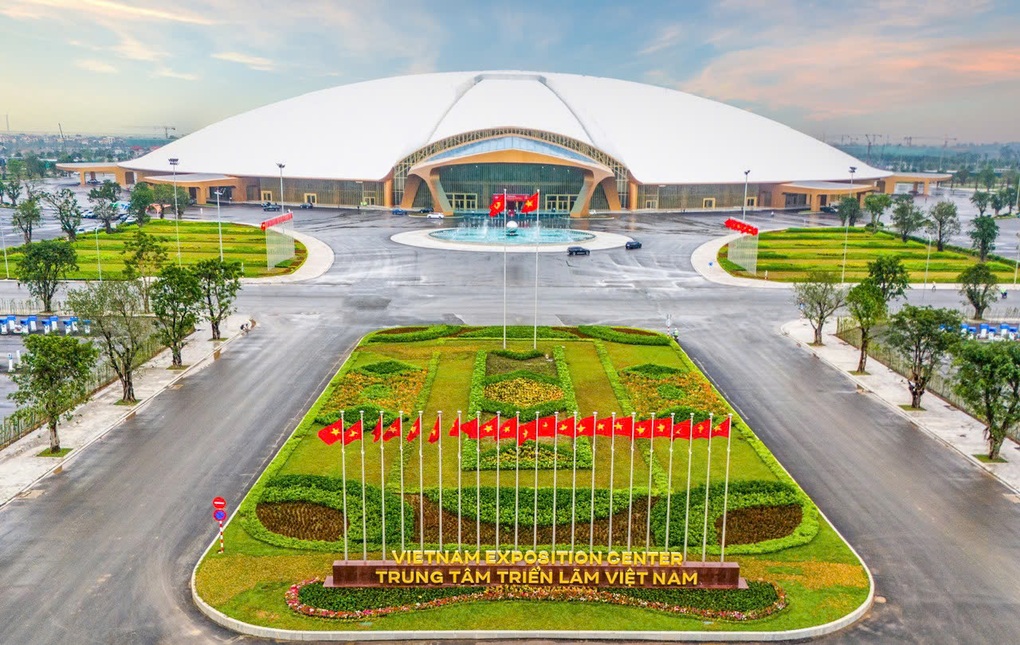 Vingroup và kỳ tích hoàn thành Trung tâm Triển lãm Việt Nam sau gần 10 tháng - 1 Vingroup và kỳ tích hoàn thành Trung tâm Triển lãm Việt Nam sau gần 10 tháng - 1