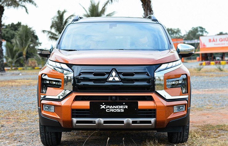 4-1750249790-260-width740height475 Giá xe Mitsubishi Xpander Cross tháng 6/2025, hỗ trợ 50% phí trước bạ - 3