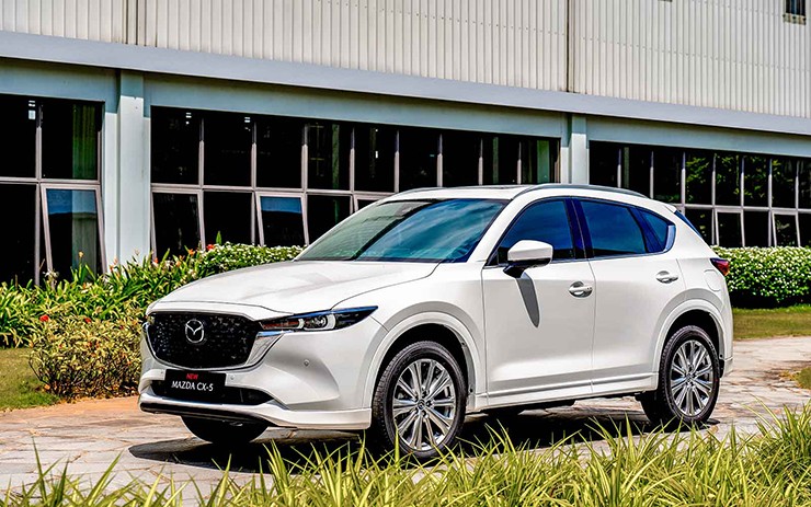 5-1749970264-617-width740height463 Giá xe Mazda CX-5 niêm yết và lăn bánh tháng 6/2025 - 4