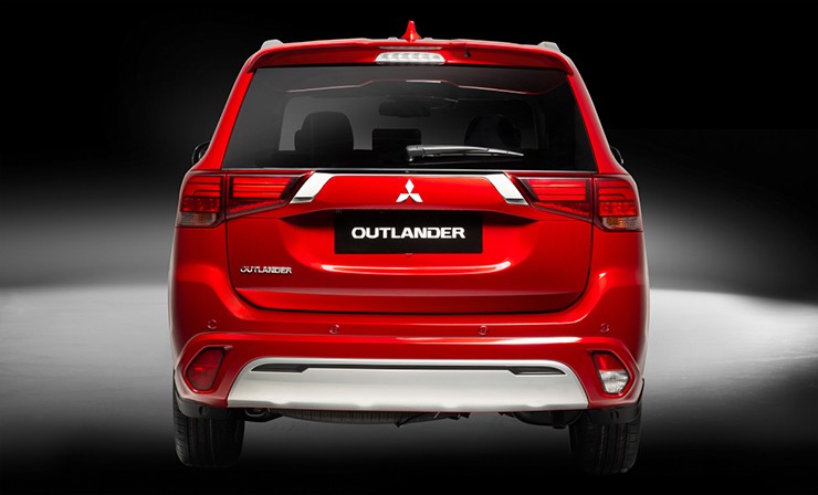 5-1750249304-143-width740height448 Giá xe Mitsubishi Outlander tháng 6/2025, crossover 7 chỗ từ 825 triệu đồng - 8