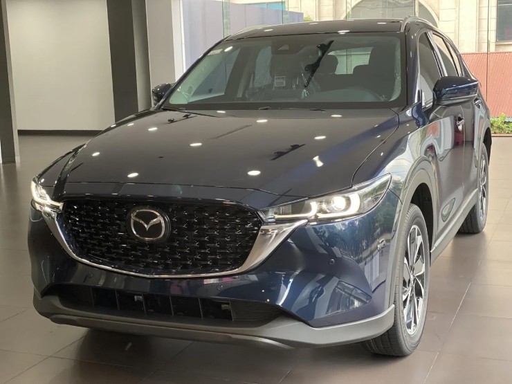 acx51-1751124377-77-width740height555 CX-5, Outlander: Xe Nhật "sang hóa", chủ xe Việt có thực sự cần? - 1