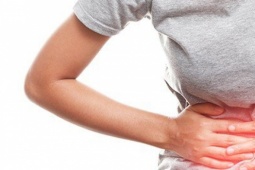 adt1734314629-abdominal-pain1-2793__anh_cat_3_2 5 dấu hiệu cần lưu ý cảnh báo ung thư đại tràng