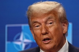 adt1750986373-afp-25-porzycki-natosumm-8376-7096-4__anh_cat_3_2-1 Cách ông Trump dùng mạng xã hội để dập lửa xung đột Israel - Iran