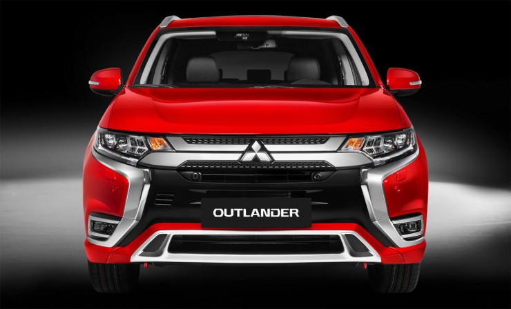 aoutlander3-1751124377-81-width740height448 CX-5, Outlander: Xe Nhật "sang hóa", chủ xe Việt có thực sự cần? - 2