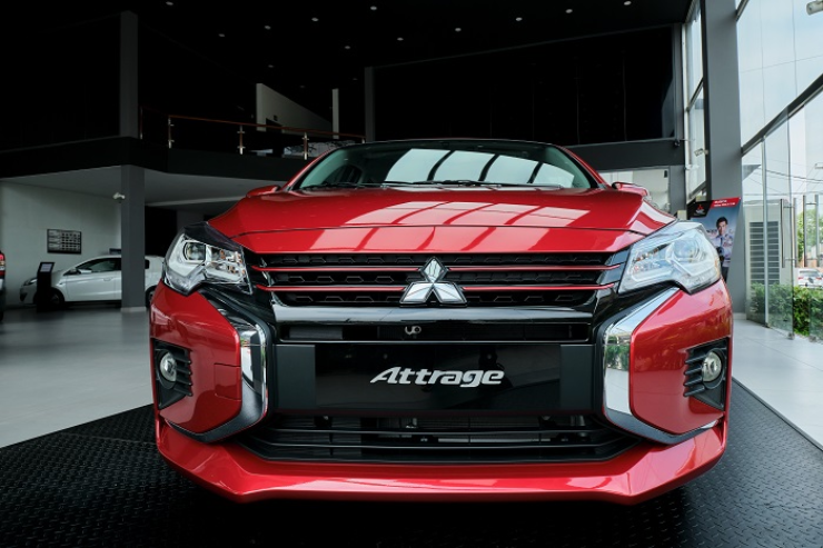 attrage-3-1750331369-805-width740height493 Cuộc chiến "giá lăn bánh" dưới 500 triệu: Attrage, Vios hay Accent? - 10