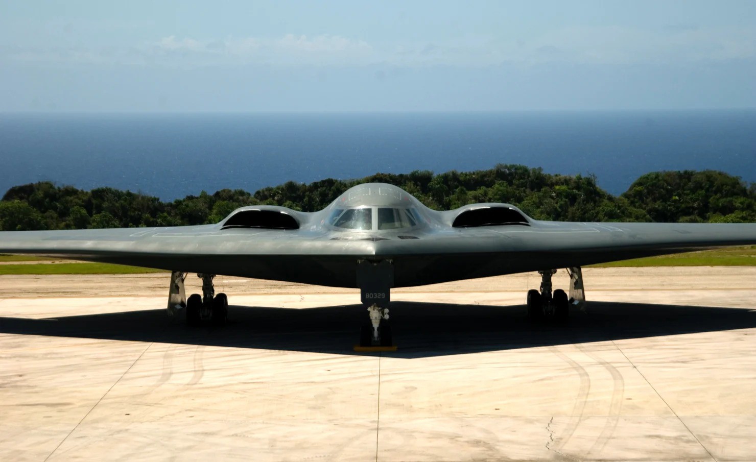 B-2 có sải cánh vươn tới 52 mét. Ảnh: Getty