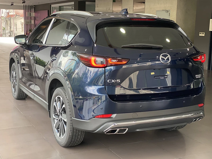 cx5hotnewm10-1749816172-567-width740height555 Honda CR-V, Mazda CX-5: Chủ xe Việt đau đầu giữa bảo dưỡng hãng và ngoài hãng - 11