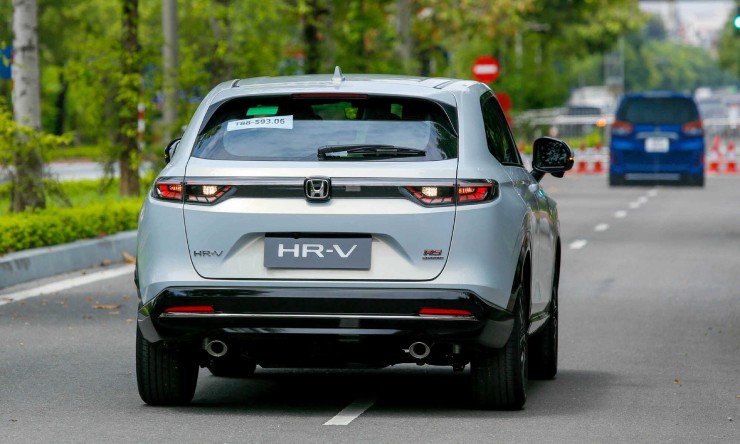 honda4-1750519466-381-width740height444 Hyundai Creta có những “vũ khí” đáng gờm nào khi so kè Honda HR-V? - 9