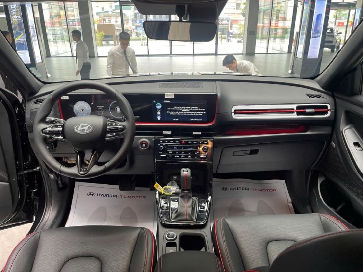 hyun2-1750519440-12-width740height555 Hyundai Creta có những “vũ khí” đáng gờm nào khi so kè Honda HR-V? - 5