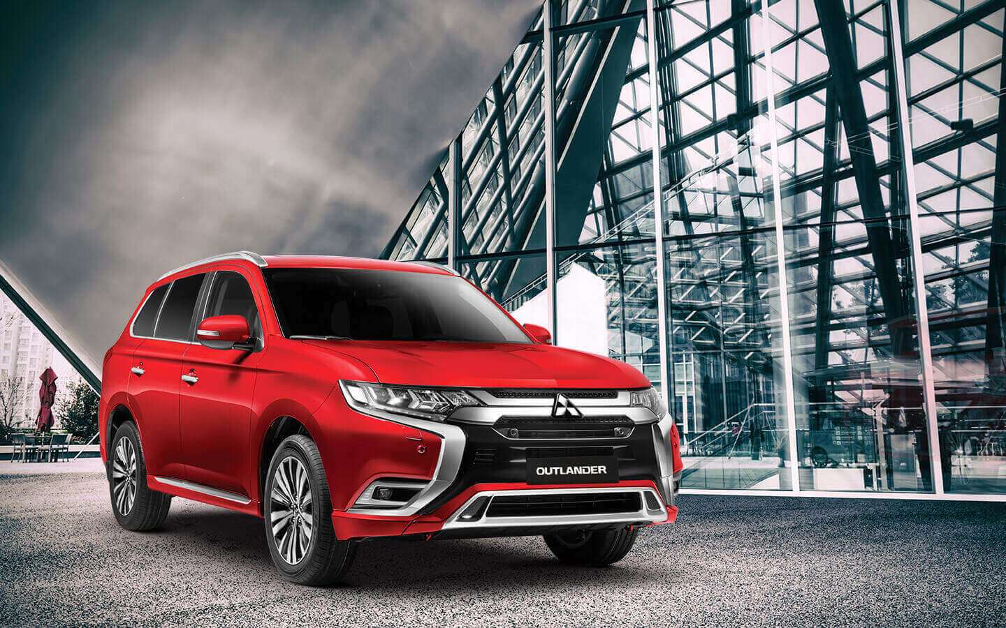 outlander8-1751124624-619-width1440height900 CX-5, Outlander: Xe Nhật "sang hóa", chủ xe Việt có thực sự cần? - 13