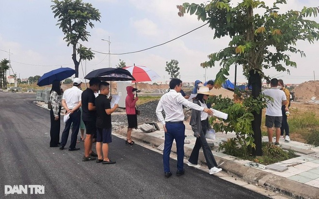 Sau cơn sốt đất nền chóng vánh, thị trường miền Bắc có diễn biến đảo chiều - 1 Sau cơn sốt đất nền chóng vánh, thị trường miền Bắc có diễn biến đảo chiều - 1