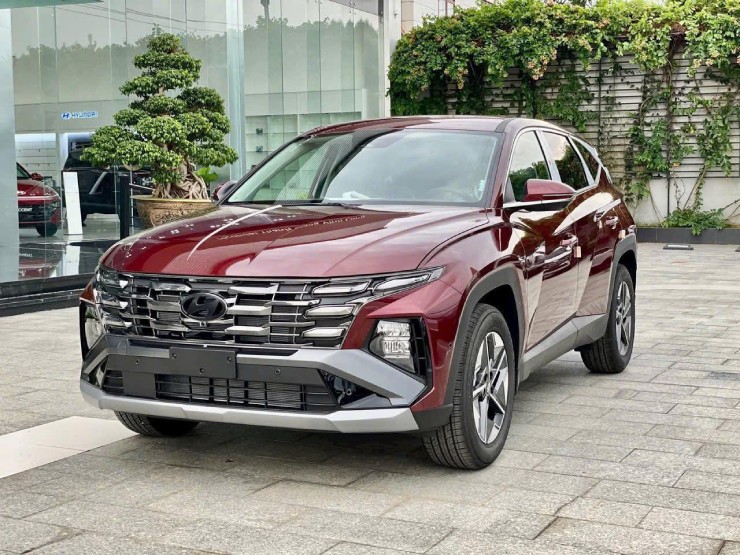 tucson4-1749657071-258-width740height555 Cận cảnh dòng SUV "ăn khách" Hyundai Tucson, giá từ 769 triệu đồng - 6