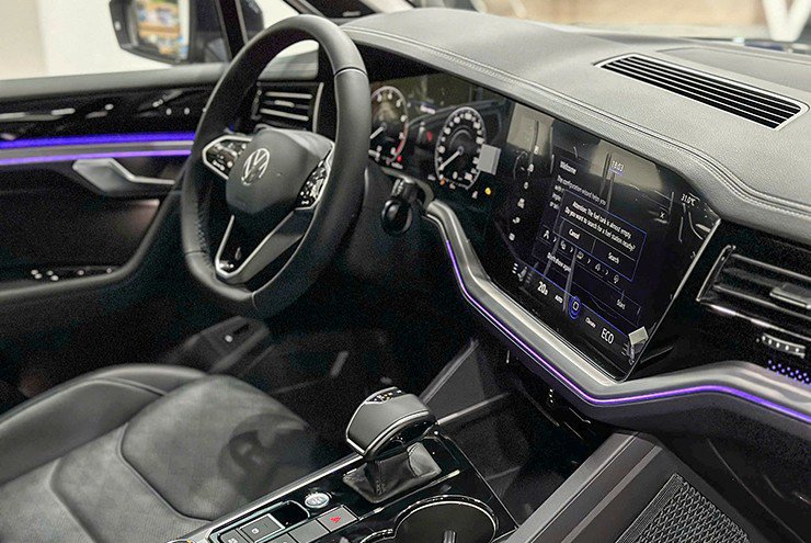 Xe Volkswagen Touareg nhập khẩu giảm giá 600 triệu liệu có thoát cảnh "Ế" - 3