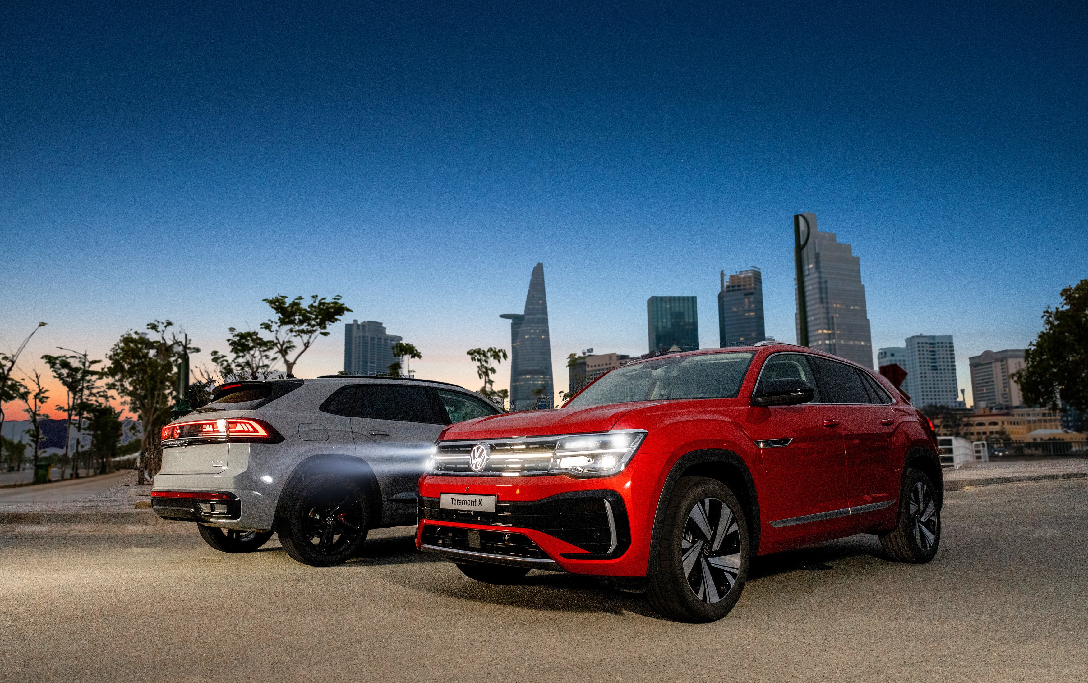 Xe Volkswagen Touareg nhập khẩu giảm giá 600 triệu liệu có thoát cảnh "Ế" - 6