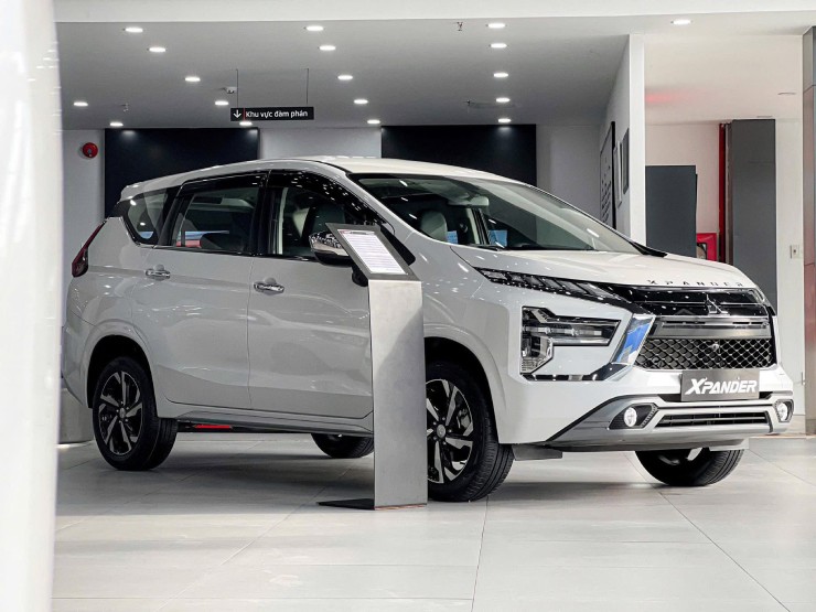 xpan2-1750119483-427-width740height555 Ngắm dòng MPV Mitsubishi Xpander 2025 AT Premium, giá từ 658 triệu đồng - 1